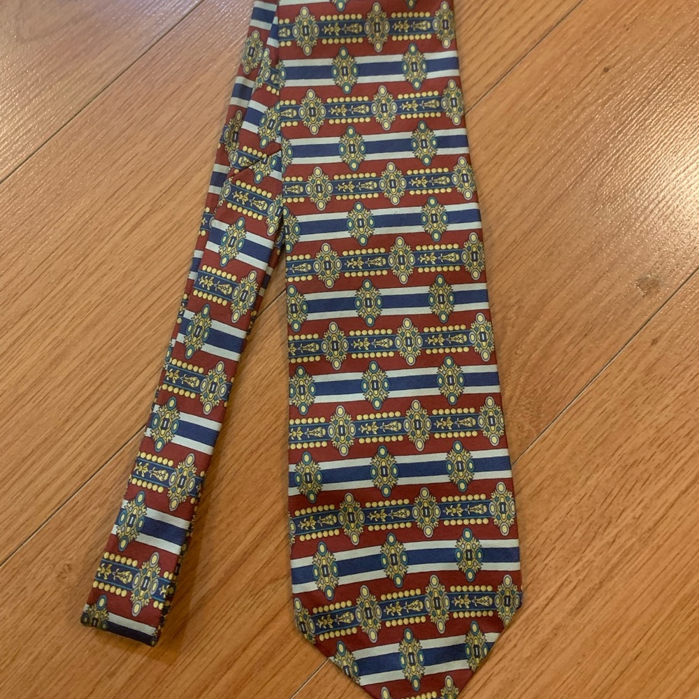 Oscar De La Renta Silk Medallion Tie